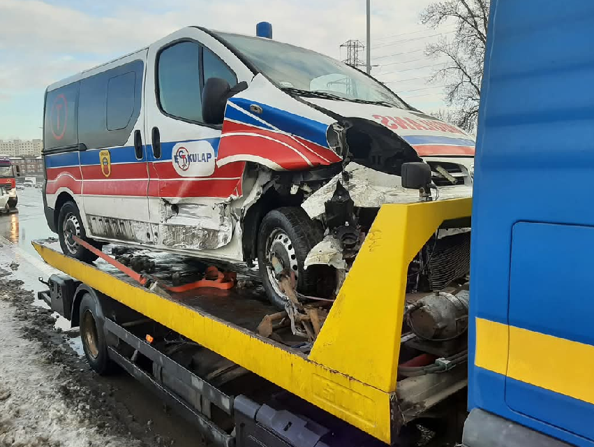 Holowanie uszkodzonego busa